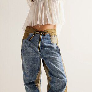 We The Free – Delton Pieced Barrel Jeans (RARE) – Size 26